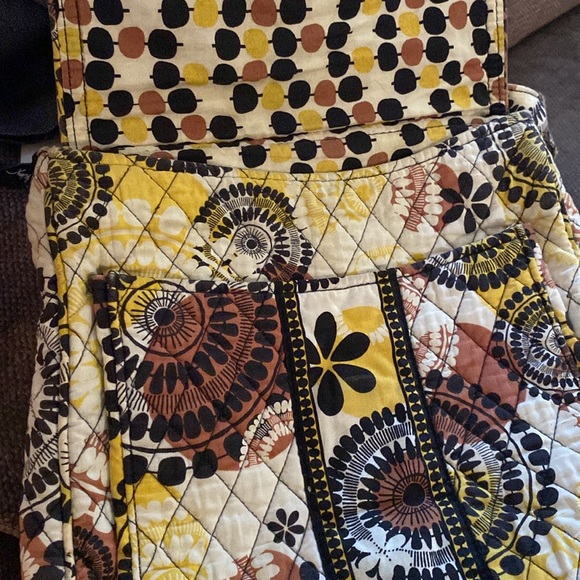 VERA BRADLEY CROSSBODY - Picture 3 of 10